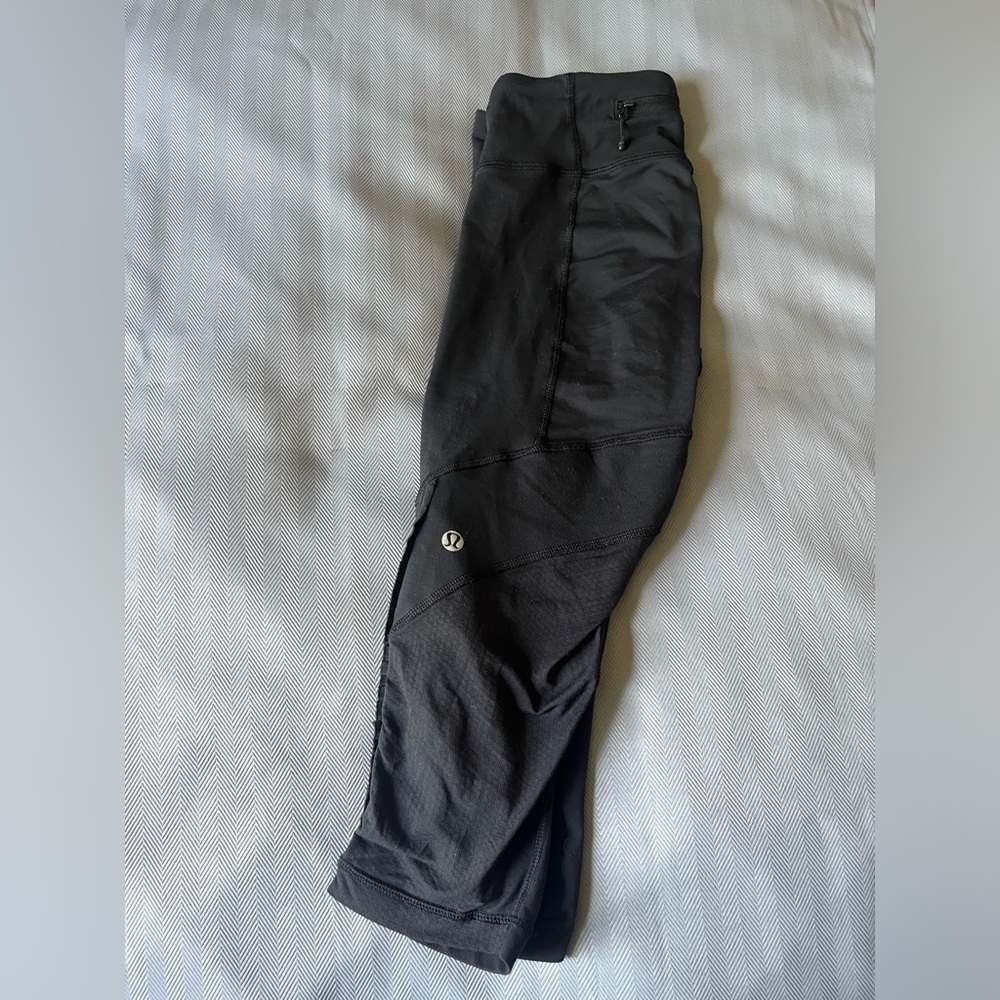 Lululemon leggings.